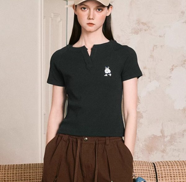 Small V-neck Shoulder Short Slim Fit T-shirt For Women - Image 5