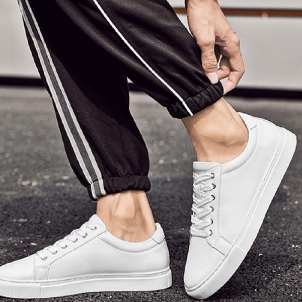 Punching Hollowed Leisure Cowhide Board Shoes