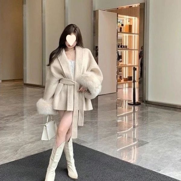 Lace-up Furry Sleeves Thin Hepburn Style Woolen Coat - Image 3
