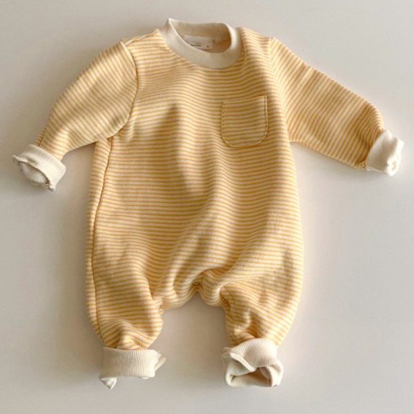 Wear striped baby jumpsuits outside - Image 5