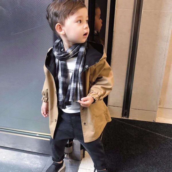 Boys wear coats on both sides in spring - Image 3
