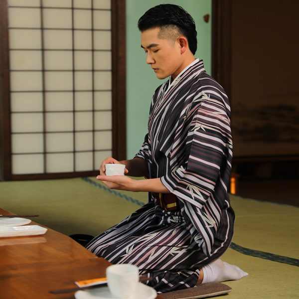 Japanese Kimono Men's Traditional Formal Wear - Image 2
