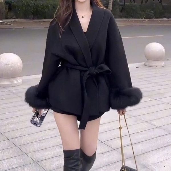Lace-up Furry Sleeves Thin Hepburn Style Woolen Coat - Image 2