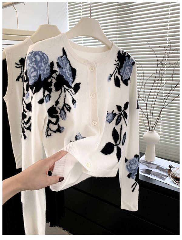 Women's Simple Casual Printed Sweater - Image 3