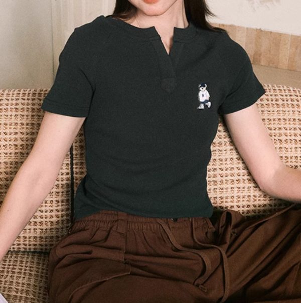 Small V-neck Shoulder Short Slim Fit T-shirt For Women - Image 2