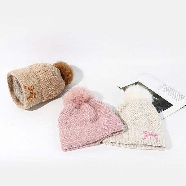 Bow Embroidery Velvet Knitted Woolen Cap - Image 4