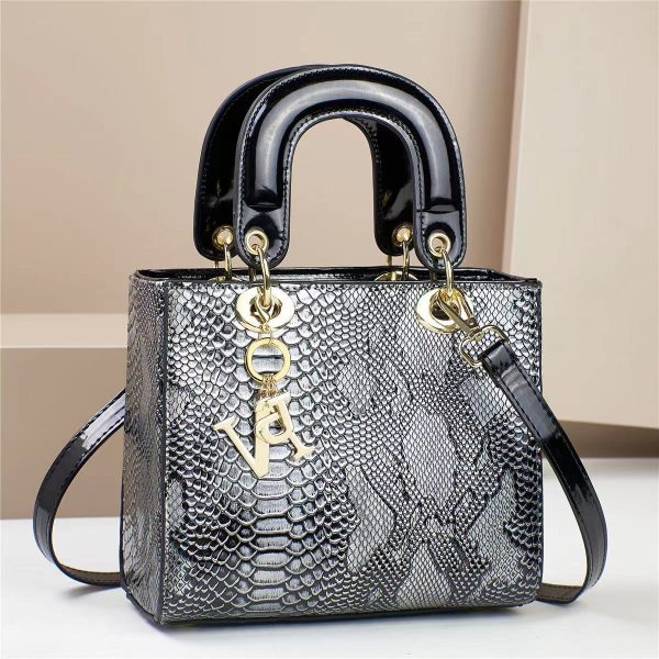 Women's Handbag Shoulder Messenger Bag - Image 9