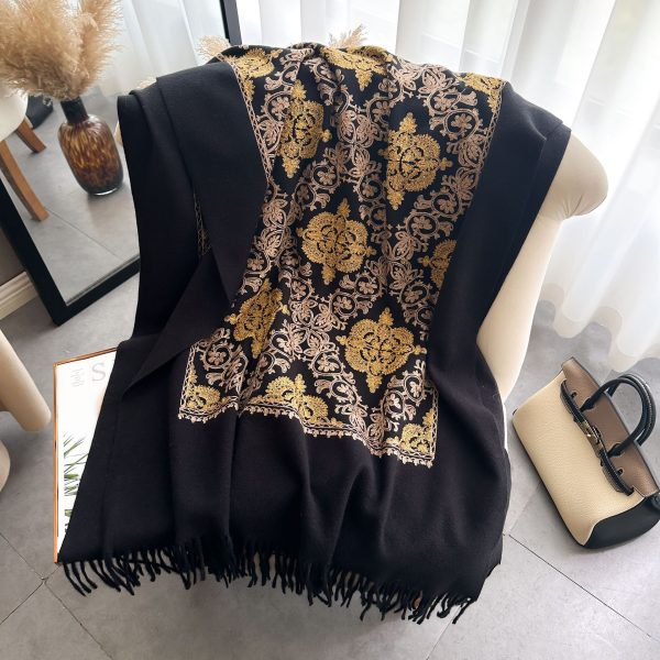 Ethnic Style Plant Totem Cashmere-like Embroidered Warm Scarf - Image 7