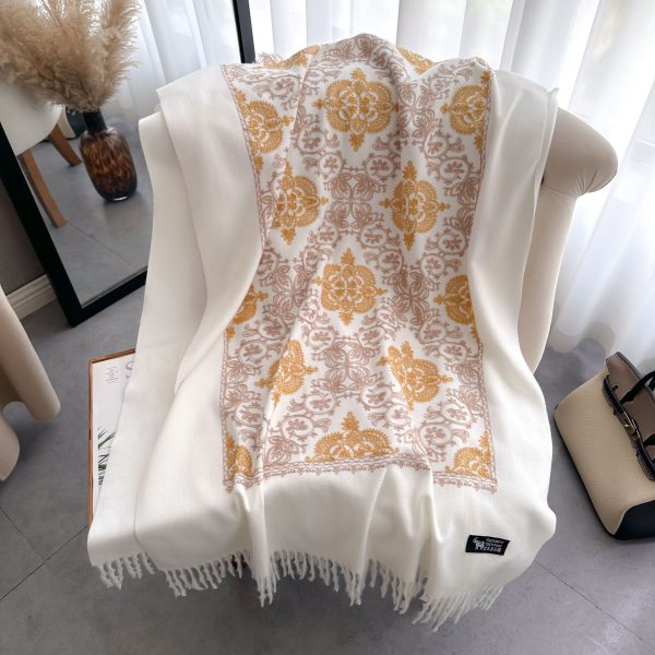 Ethnic Style Plant Totem Cashmere-like Embroidered Warm Scarf - Image 6