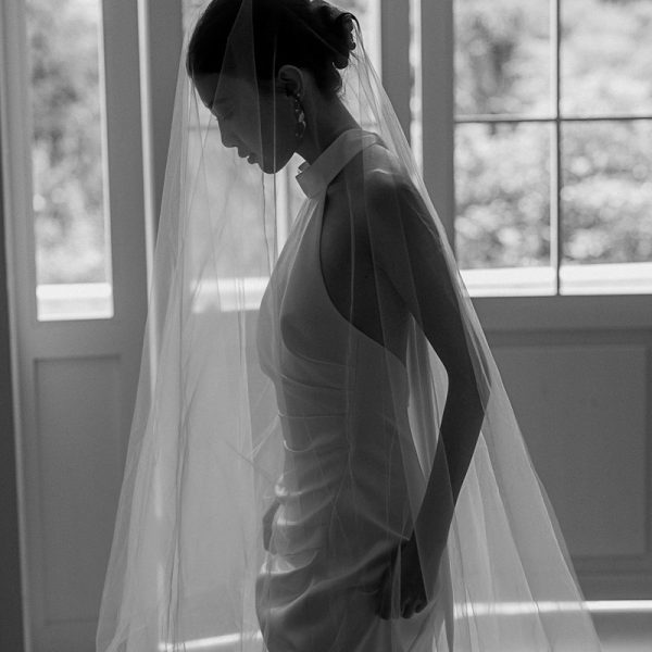 Simple Travel Shooting White Slimming Fishtail Dress - Image 3