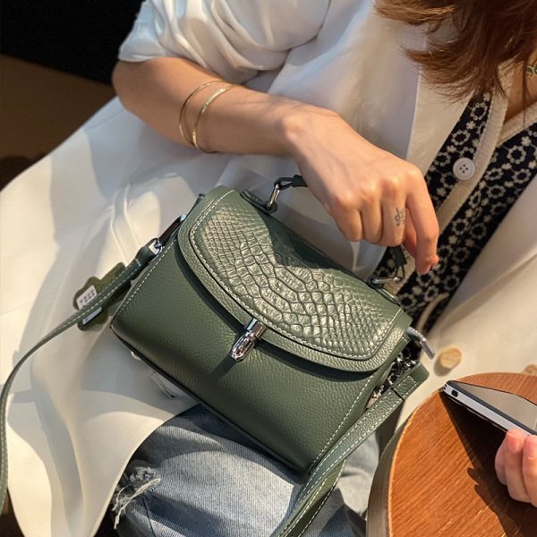 New Women's Simple Elegant Shoulder Messenger Bag - Image 2