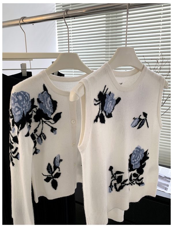 Women's Simple Casual Printed Sweater - Image 6