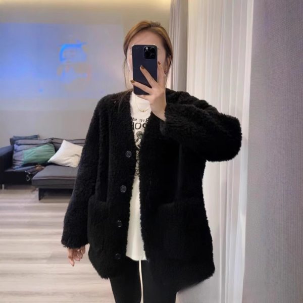 Loose And Warm Lamb Wool Top Coat For Women - Image 4