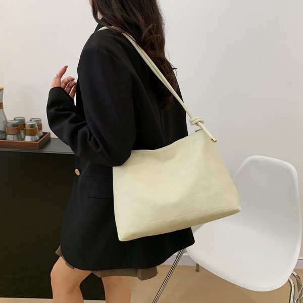 Portable One Shoulder Retro Large Capacity Fashion Solid Color Casual Tote Bag - Image 4