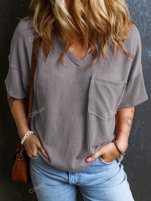 Fashionable Two-tone Pullover Short Sleeve V-neck Top For Women - Image 8