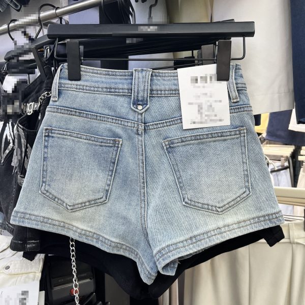 Design Sense Chain Decoration Fashion Denim Shorts - Image 5
