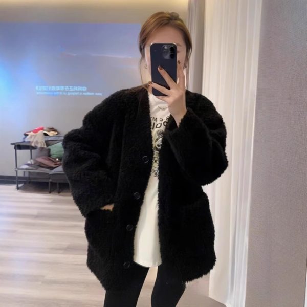 Loose And Warm Lamb Wool Top Coat For Women - Image 2
